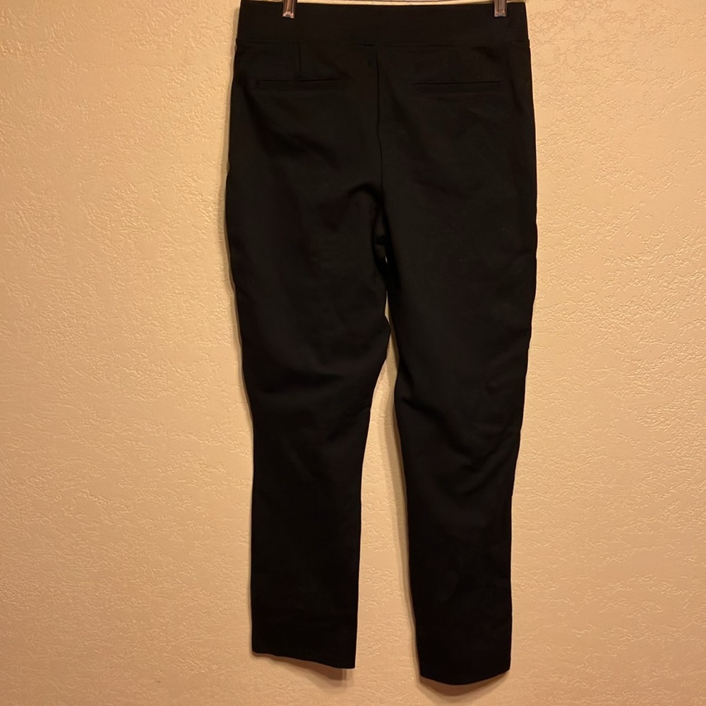 🎁2/$12 NWOT SERRA BLACK LEGGINGS WITH FALSE BACK POCKETS - Picture 2 of 7